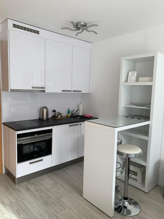 B&B Kelly Plus Лозана Екстериор снимка