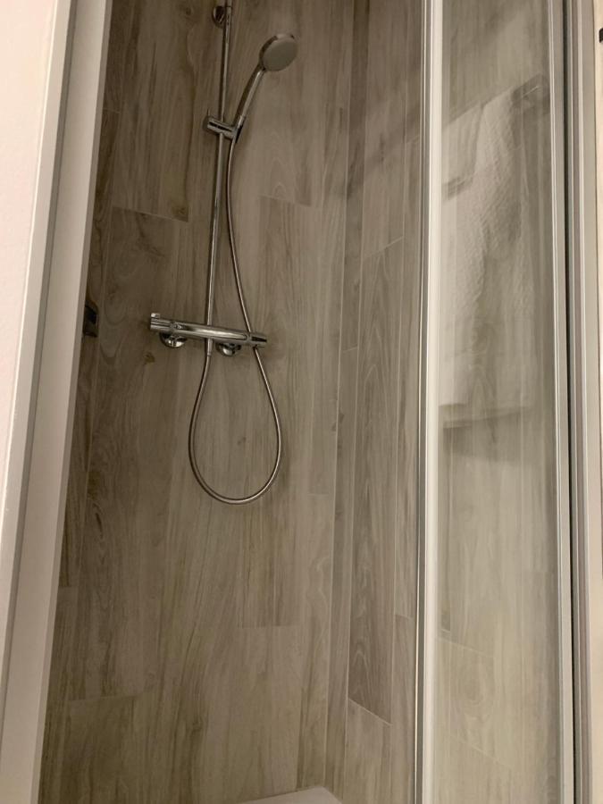 B&B Kelly Plus Лозана Екстериор снимка